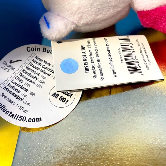 LIMITED TREASURES NWT RHODE ISLAND STATE COIN #13 BEAR PLUSH TAGS & QUARTER 8” - Picture 10 of 10